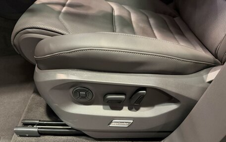 Volkswagen Touareg III, 2025 год, 8 900 000 рублей, 11 фотография