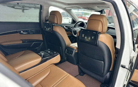 KIA Quoris I, 2017 год, 1 980 000 рублей, 18 фотография