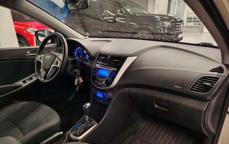 Hyundai Solaris II рестайлинг, 2012 год, 820 000 рублей, 6 фотография