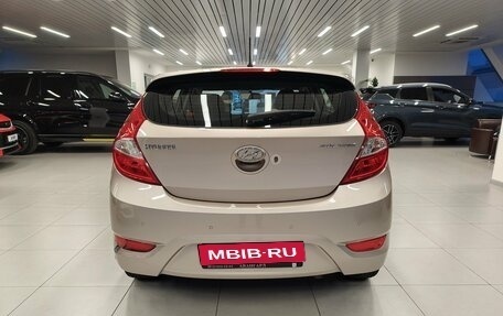 Hyundai Solaris II рестайлинг, 2012 год, 820 000 рублей, 4 фотография