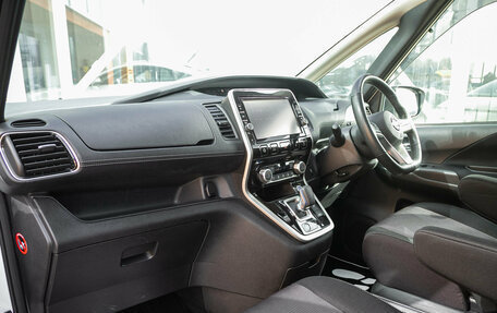 Nissan Serena IV, 2018 год, 2 078 000 рублей, 20 фотография