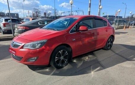 Opel Astra J, 2011 год, 729 000 рублей, 1 фотография