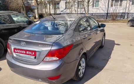 Hyundai Solaris II рестайлинг, 2011 год, 620 000 рублей, 6 фотография