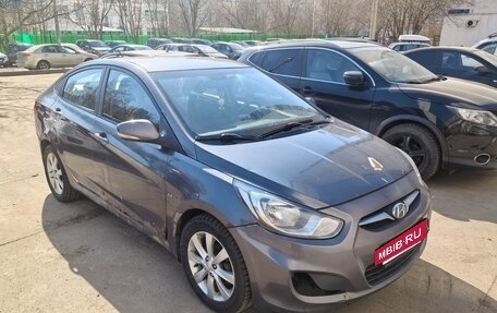 Hyundai Solaris II рестайлинг, 2011 год, 620 000 рублей, 5 фотография