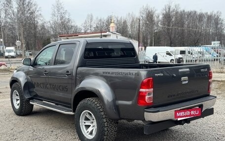 Toyota Hilux VII, 2015 год, 2 590 000 рублей, 3 фотография
