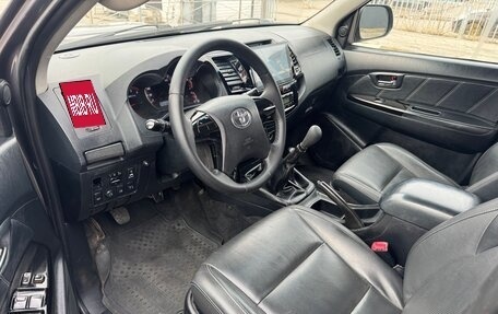 Toyota Hilux VII, 2015 год, 2 590 000 рублей, 7 фотография