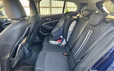 BMW 1 серия, 2020 год, 2 700 000 рублей, 14 фотография