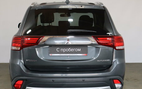 Mitsubishi Outlander III рестайлинг 3, 2017 год, 1 599 000 рублей, 5 фотография