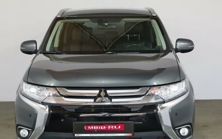 Mitsubishi Outlander III рестайлинг 3, 2017 год, 1 599 000 рублей, 2 фотография