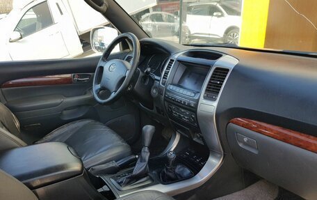 Toyota Land Cruiser Prado 120 рестайлинг, 2003 год, 1 750 000 рублей, 9 фотография