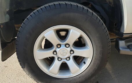 Toyota Land Cruiser Prado 120 рестайлинг, 2003 год, 1 750 000 рублей, 14 фотография