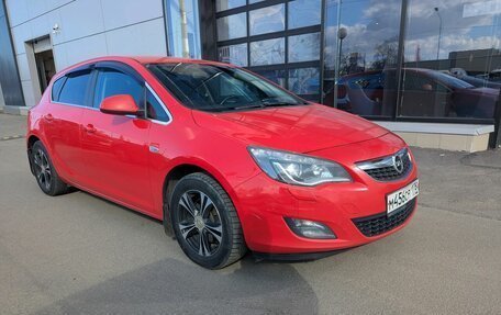 Opel Astra J, 2011 год, 729 000 рублей, 3 фотография