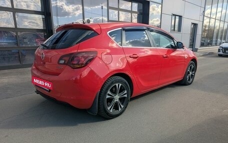 Opel Astra J, 2011 год, 729 000 рублей, 6 фотография