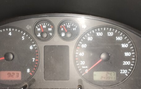 Volkswagen Transporter T5 рестайлинг, 2004 год, 730 000 рублей, 6 фотография