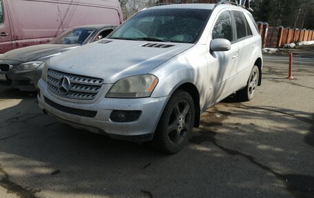 Mercedes-Benz M-Класс, 2005 год, 430 000 рублей, 1 фотография