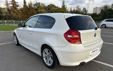 BMW 1 серия, 2011 год, 850 000 рублей, 7 фотография