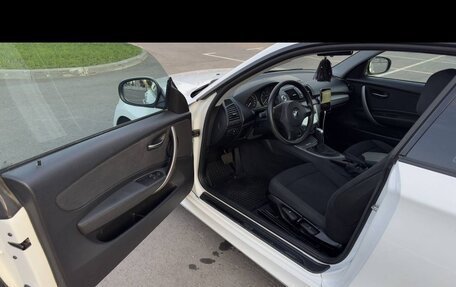 BMW 1 серия, 2011 год, 850 000 рублей, 10 фотография