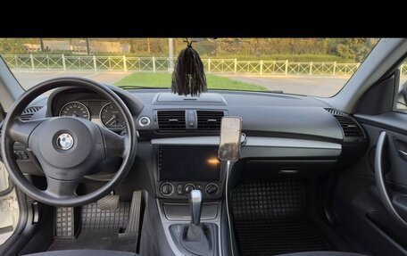 BMW 1 серия, 2011 год, 850 000 рублей, 14 фотография