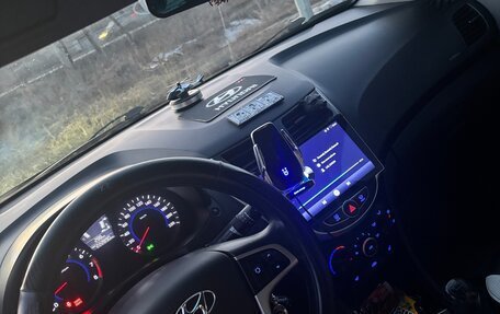 Hyundai Solaris II рестайлинг, 2014 год, 850 000 рублей, 9 фотография