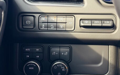 Chevrolet Suburban, 2022 год, 8 999 990 рублей, 19 фотография