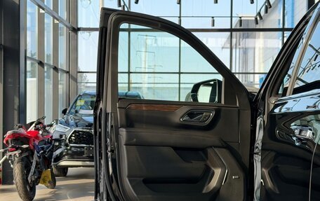 Chevrolet Suburban, 2022 год, 8 999 990 рублей, 11 фотография