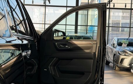 Chevrolet Suburban, 2022 год, 8 999 990 рублей, 13 фотография