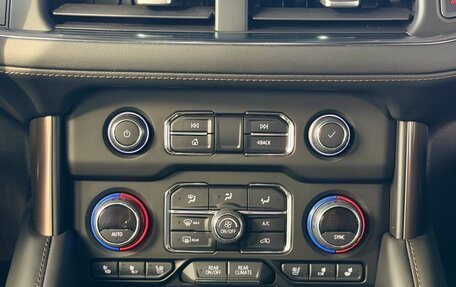 Chevrolet Suburban, 2022 год, 8 999 990 рублей, 21 фотография