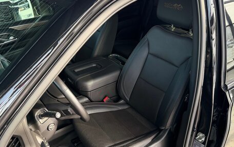 Chevrolet Suburban, 2022 год, 8 999 990 рублей, 22 фотография