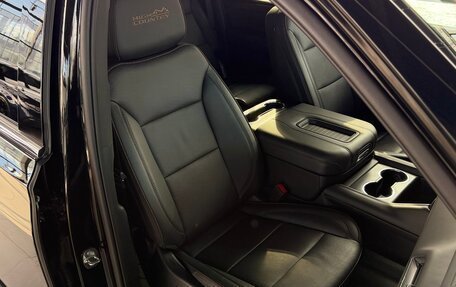 Chevrolet Suburban, 2022 год, 8 999 990 рублей, 23 фотография