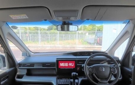 Honda Stepwgn IV, 2021 год, 2 550 000 рублей, 5 фотография