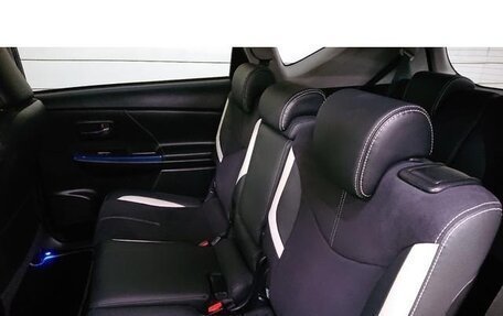 Toyota Prius Alpha I (ZVW40/41), 2020 год, 1 400 001 рублей, 14 фотография