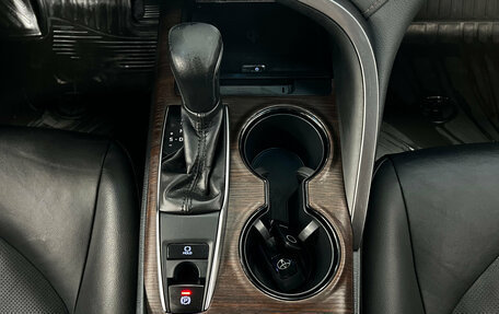 Toyota Camry, 2019 год, 2 790 000 рублей, 16 фотография