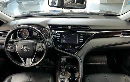 Toyota Camry, 2019 год, 2 790 000 рублей, 14 фотография