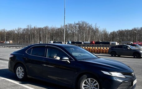 Toyota Camry, 2019 год, 2 300 000 рублей, 2 фотография