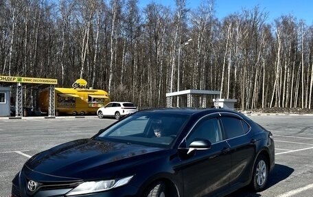 Toyota Camry, 2019 год, 2 300 000 рублей, 7 фотография