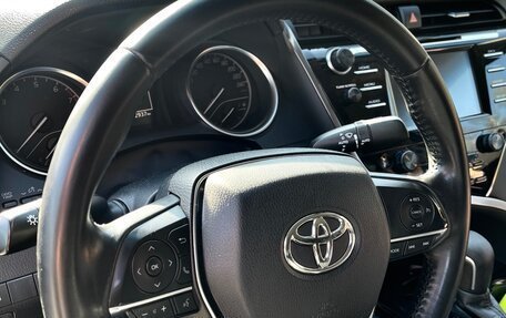 Toyota Camry, 2019 год, 2 300 000 рублей, 13 фотография