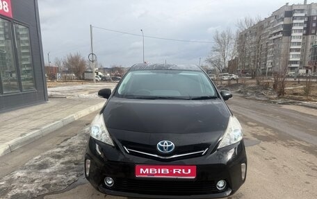 Toyota Prius Alpha I (ZVW40/41), 2013 год, 1 200 000 рублей, 1 фотография
