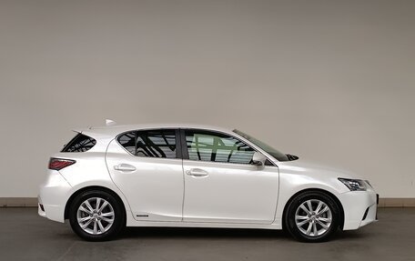 Lexus CT I рестайлинг, 2016 год, 1 790 000 рублей, 4 фотография