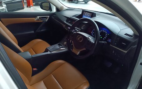 Lexus CT I рестайлинг, 2016 год, 1 790 000 рублей, 14 фотография