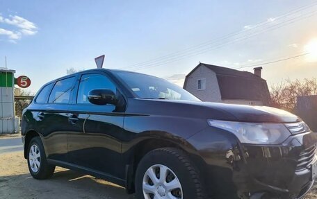 Mitsubishi Outlander III рестайлинг 3, 2013 год, 1 450 000 рублей, 4 фотография