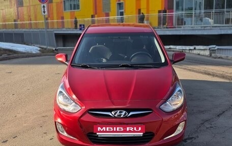 Hyundai Solaris II рестайлинг, 2013 год, 830 000 рублей, 9 фотография