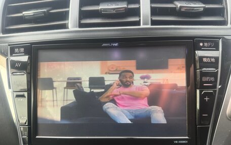 Toyota Prius Alpha I (ZVW40/41), 2013 год, 1 200 000 рублей, 15 фотография