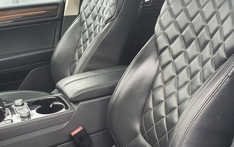 Volkswagen Touareg III, 2017 год, 3 330 000 рублей, 4 фотография