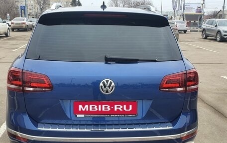 Volkswagen Touareg III, 2017 год, 3 330 000 рублей, 2 фотография