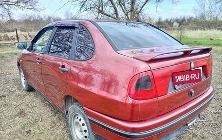 Volkswagen Polo III рестайлинг, 1996 год, 116 000 рублей, 1 фотография