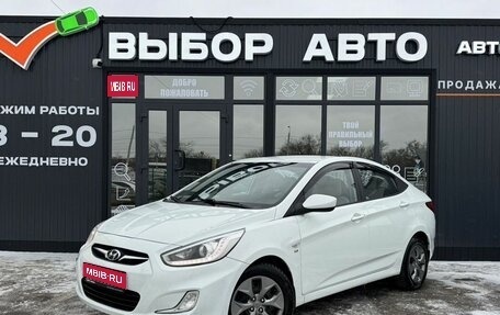 Hyundai Solaris II рестайлинг, 2013 год, 865 000 рублей, 1 фотография