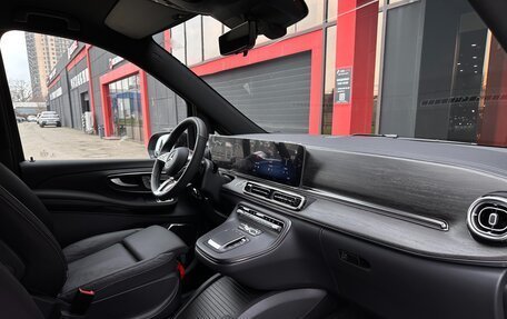 Mercedes-Benz V-Класс, 2025 год, 14 790 000 рублей, 19 фотография