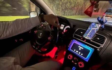 Volkswagen Polo VI (EU Market), 2016 год, 1 350 000 рублей, 15 фотография