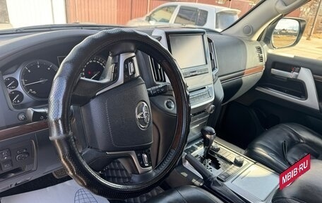 Toyota Land Cruiser 200, 2018 год, 6 000 000 рублей, 6 фотография