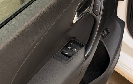 Volkswagen Polo VI (EU Market), 2011 год, 600 000 рублей, 9 фотография